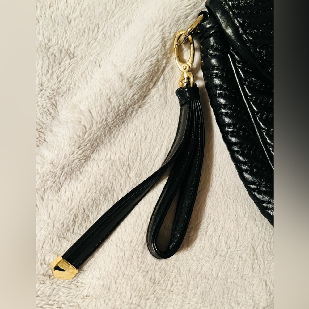 VERSACE Quilted Clutch Wristlet Bag NWOT! - Picture 4 of 9